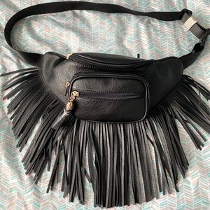 Black Fanny Pack( vegan leather ) 🖤